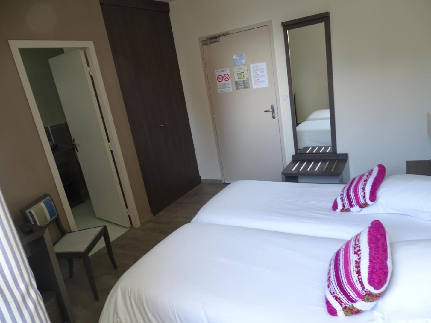 Hotel De La Poste Tardets-Sorholus Dış mekan fotoğraf